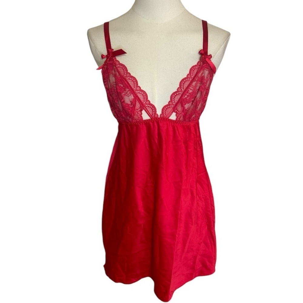 VICTORIA’S SECRET Red Slip Dress Sexy Lingerie Size L Lace Silky Bow Slit Y2K‎